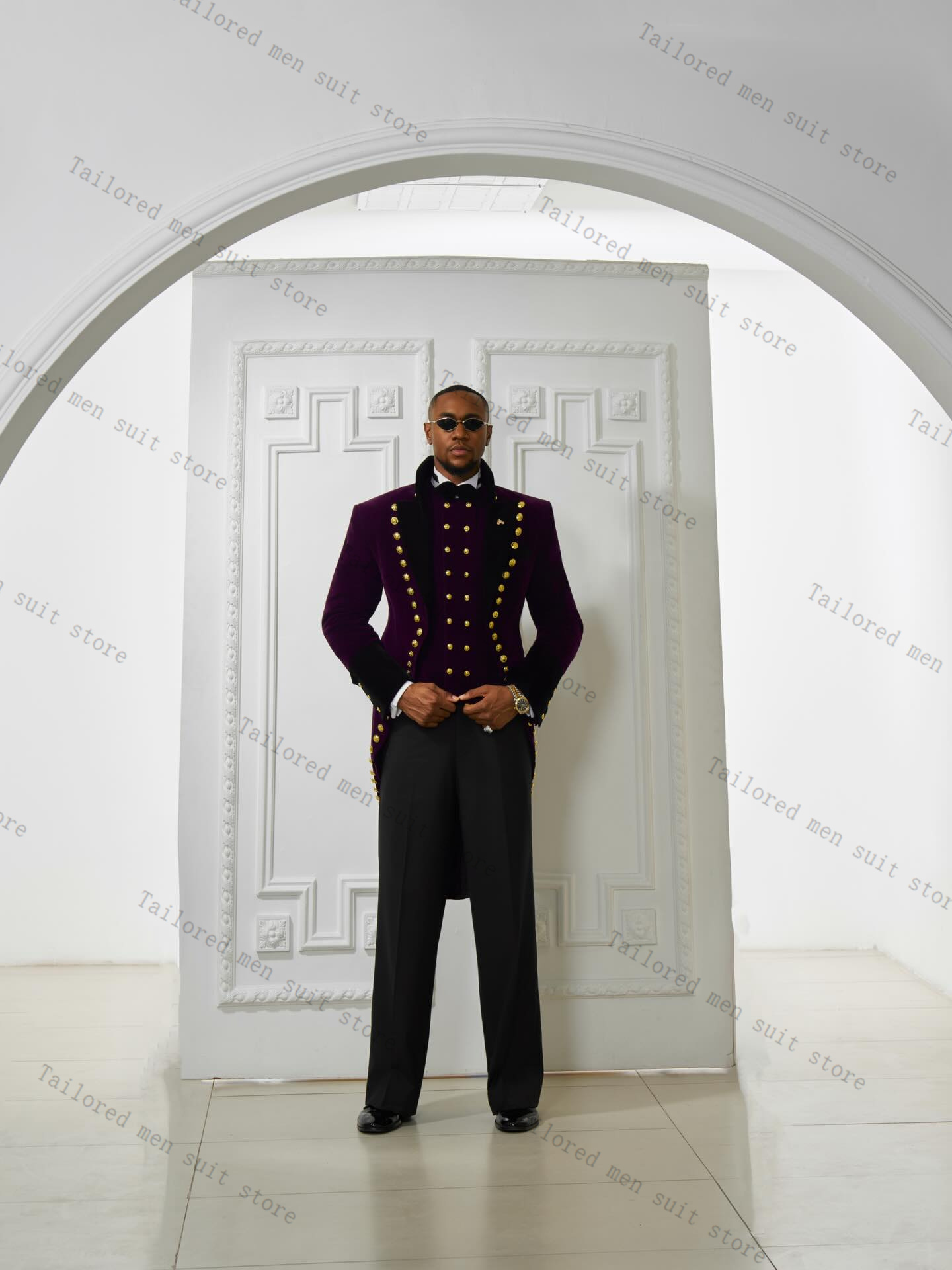 Men Formal Wear Purple - ชุดสูทผู้ชายสีม่วง 2 ชิ้น เสื้อสูททรงไฮโล+กางเกงขายาว กระดุมสีทอง ชุดทักซิโด้สำหรับงานแต่งงาน